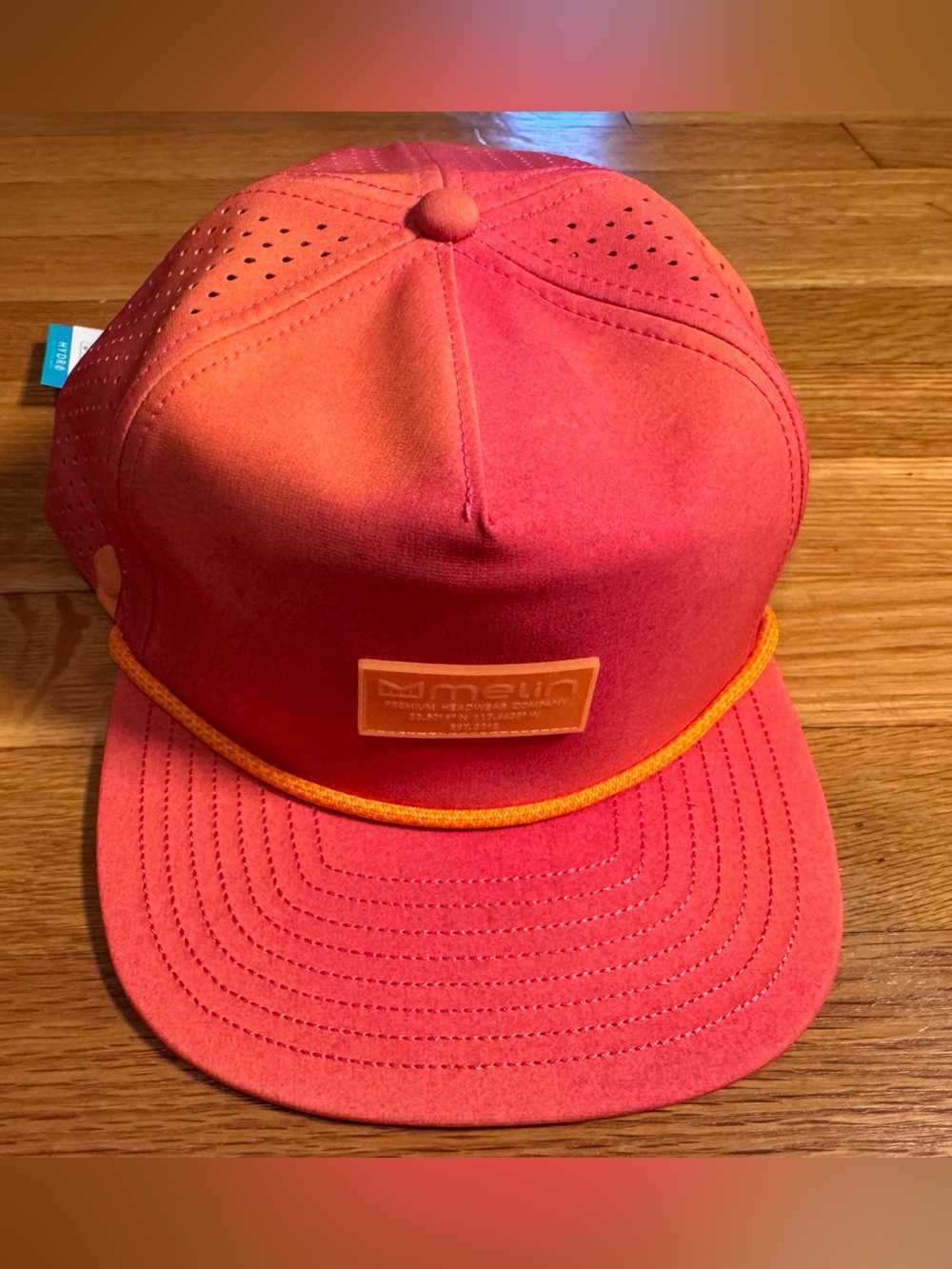 NWT Melin Hat Aura collection